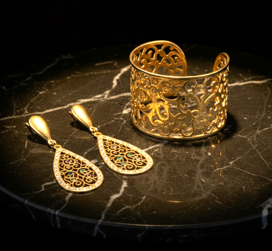 Bijoux algériens faits main en or 18 carats — bracelet filigrané et boucles d’oreilles gouttes — Kafaty