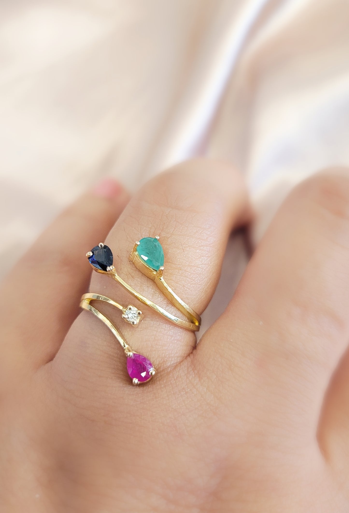 Bague Branches Quatre pierres Precieuses